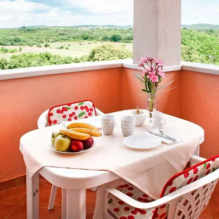 Haus Lori 152s Ровинь